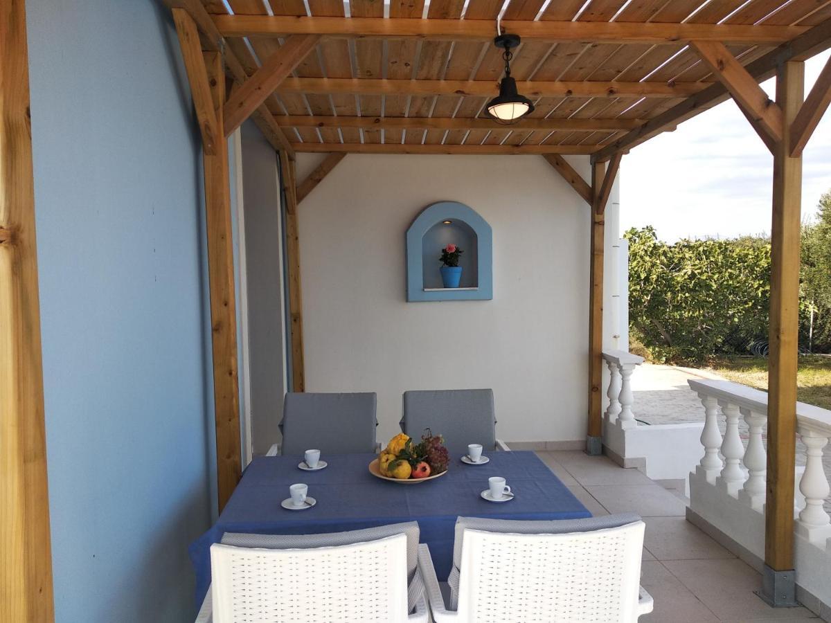 Rita Mare Seafront Villas Heated Pools 根纳迪 外观 照片