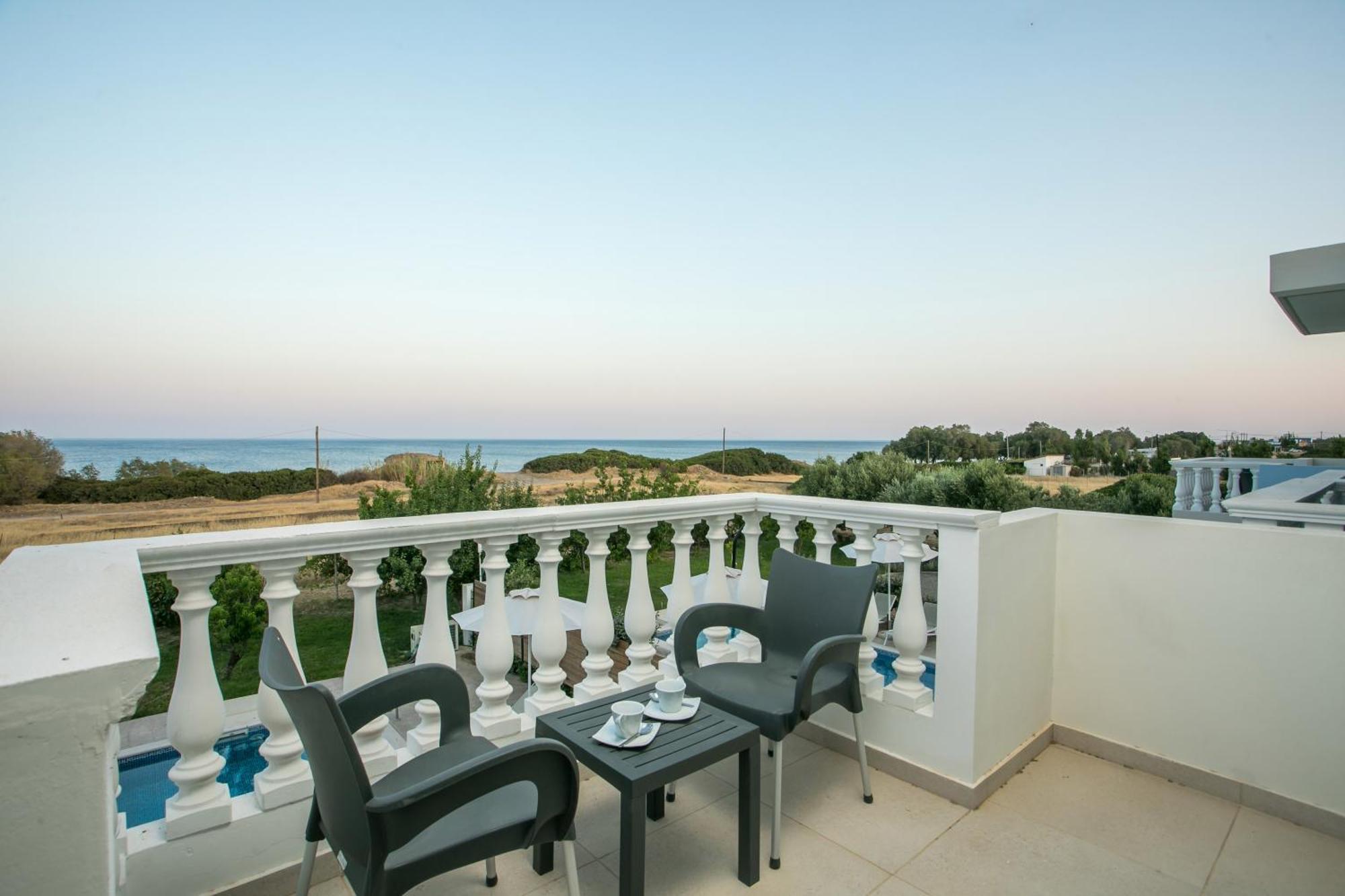 Rita Mare Seafront Villas Heated Pools 根纳迪 外观 照片
