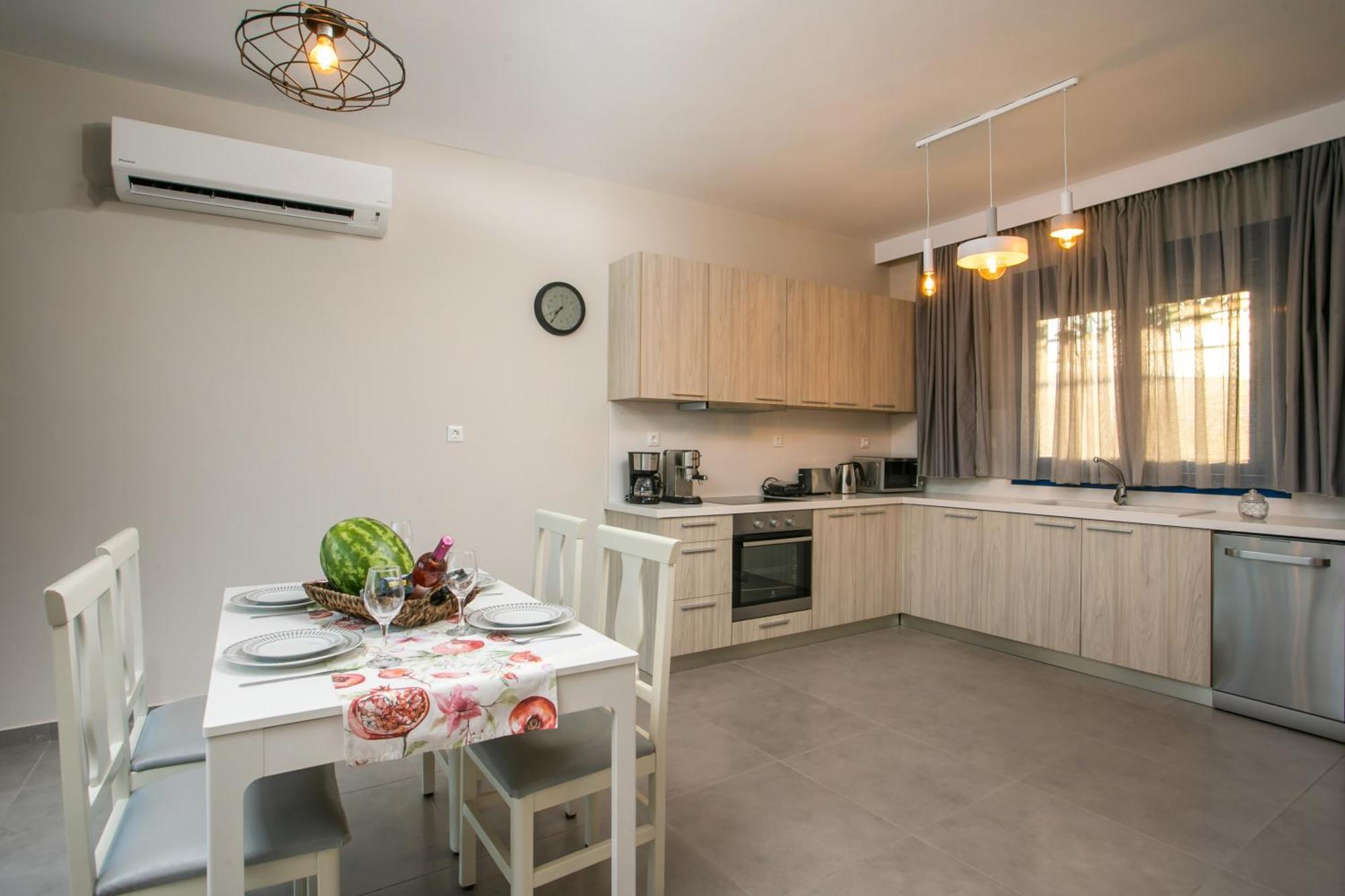 Rita Mare Seafront Villas Heated Pools 根纳迪 外观 照片