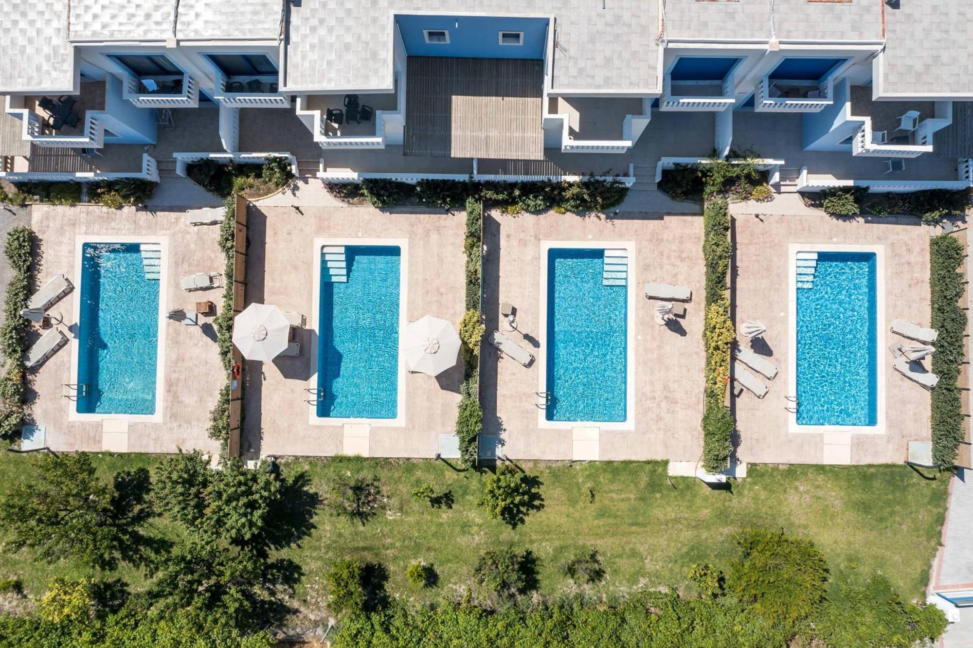 Rita Mare Seafront Villas Heated Pools 根纳迪 外观 照片