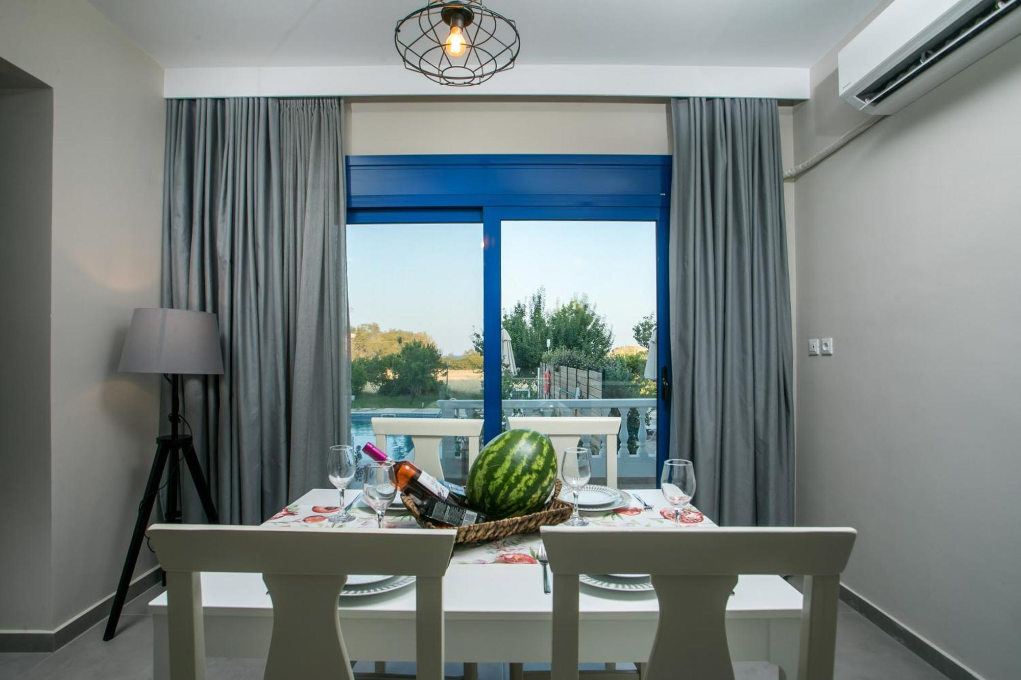 Rita Mare Seafront Villas Heated Pools 根纳迪 外观 照片