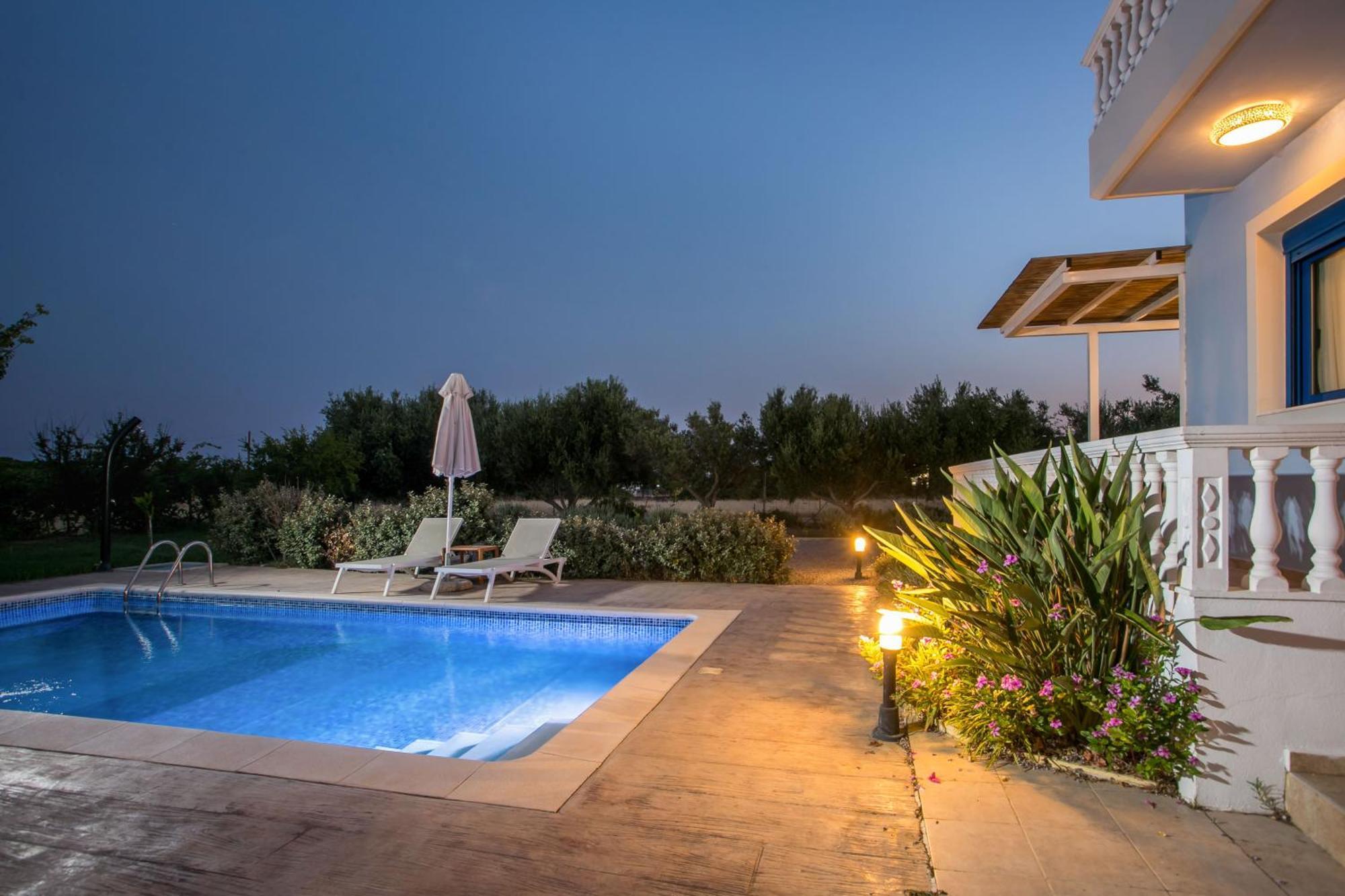 Rita Mare Seafront Villas Heated Pools 根纳迪 外观 照片