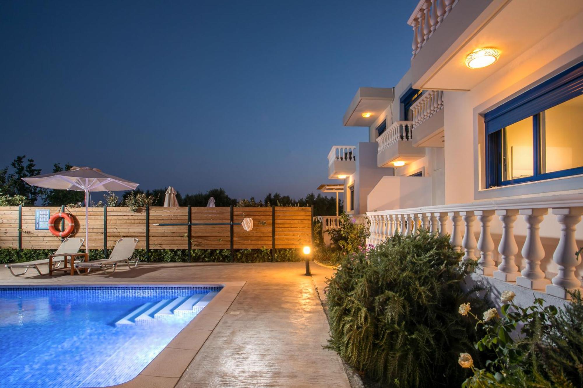 Rita Mare Seafront Villas Heated Pools 根纳迪 外观 照片