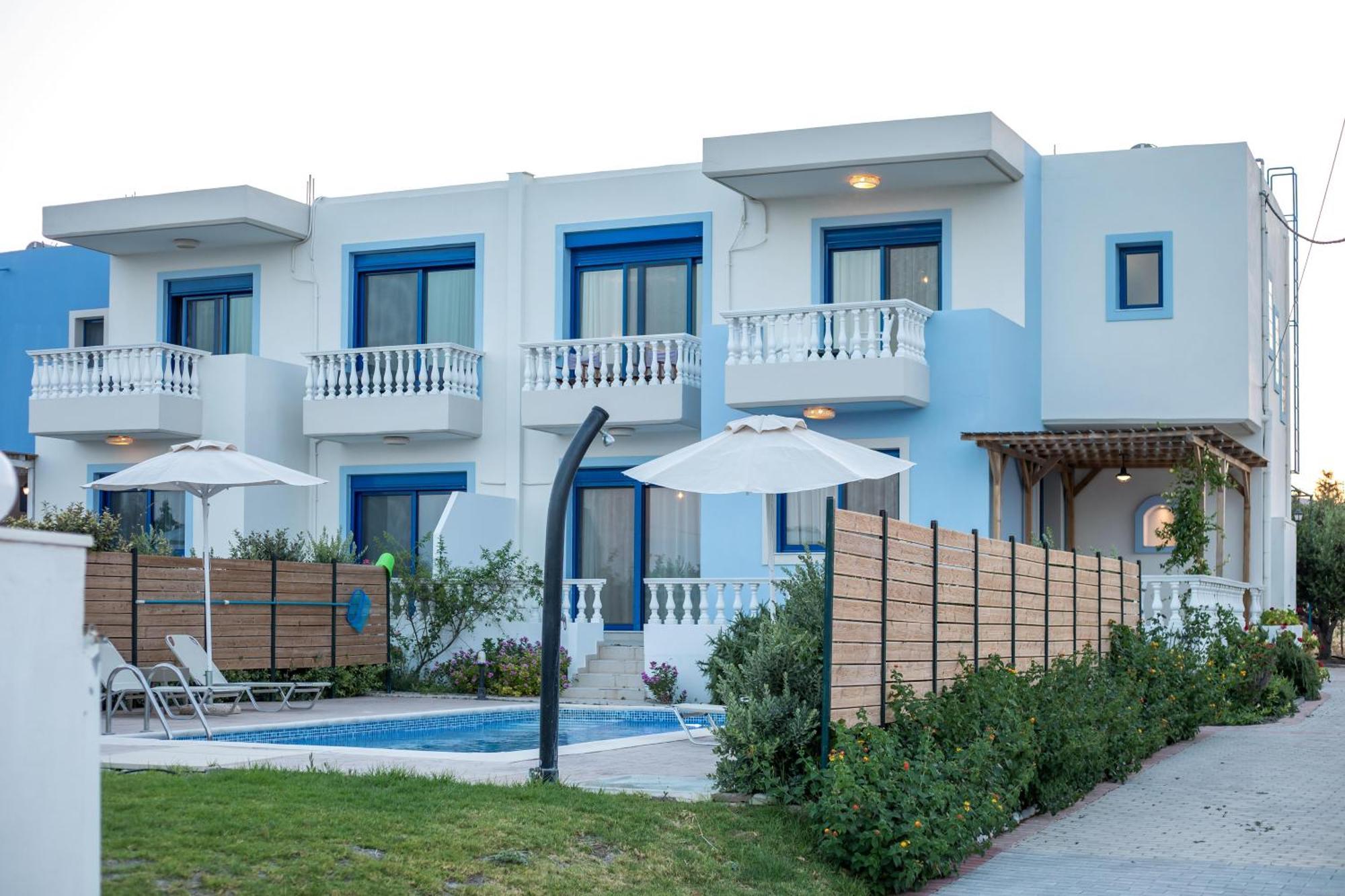 Rita Mare Seafront Villas Heated Pools 根纳迪 外观 照片