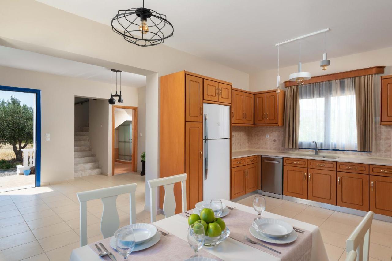 Rita Mare Seafront Villas Heated Pools 根纳迪 外观 照片