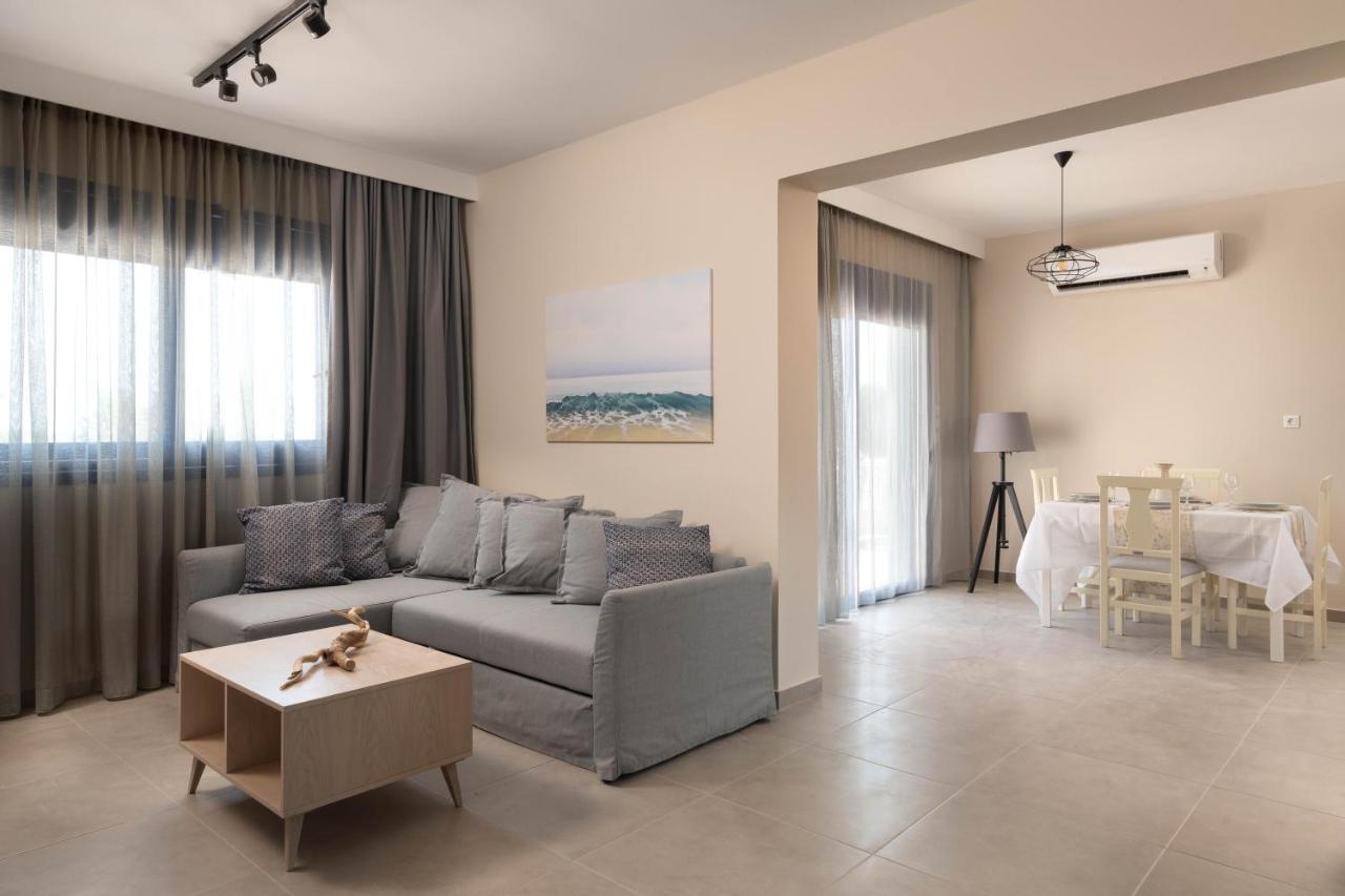 Rita Mare Seafront Villas Heated Pools 根纳迪 外观 照片