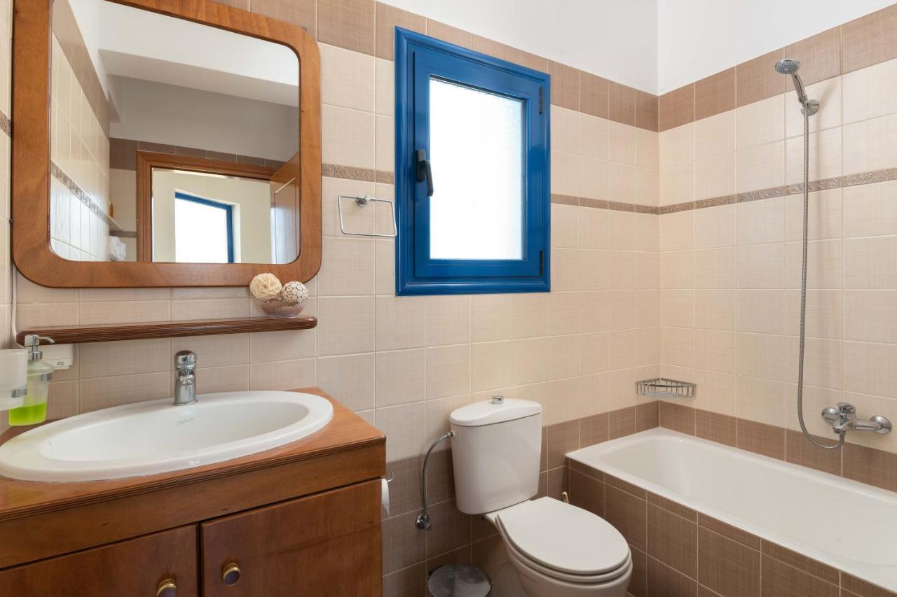 Rita Mare Seafront Villas Heated Pools 根纳迪 外观 照片